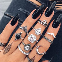 Load image into Gallery viewer, 9-piece Set of Vintage Crying Face Rings, Playing Card Rings, Hollowed Out Love Rings, Daisy Rings, Alloy Chain Rings