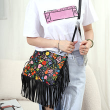 Load image into Gallery viewer, Fashionable and Personalized Printed Tassel Bag, One Shoulder Crossbody Bag, Rose Large Bag, Women's Bag