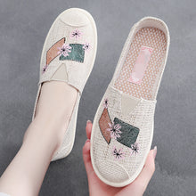 Load image into Gallery viewer, Women's Canvas Shoes Breathable and Lightweight New Old Cloth Shoes