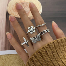 Load image into Gallery viewer, 9-piece Set of Vintage Crying Face Rings, Playing Card Rings, Hollowed Out Love Rings, Daisy Rings, Alloy Chain Rings