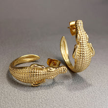 Load image into Gallery viewer, Retro Creative Versatile Sexy Crocodile Alloy Earrings