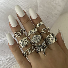 Load image into Gallery viewer, 9-piece Set of Vintage Crying Face Rings, Playing Card Rings, Hollowed Out Love Rings, Daisy Rings, Alloy Chain Rings