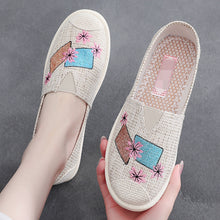 Load image into Gallery viewer, Women's Canvas Shoes Breathable and Lightweight New Old Cloth Shoes