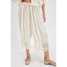 Load image into Gallery viewer, Combhasaki Women's Y2K Loose Fit Bloomers Cropped Pants Drawstring High Waist Floral Lace Patchwork Calf-Length Lantern Trousers