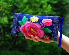 Load image into Gallery viewer, Long Double sided Embroidered Wallet, Wrist Bag, Handheld Bag, Women's Bag, Ethnic Style Cotton and Hemp Fabric Art Bag
