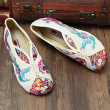 Load image into Gallery viewer, Phoenix Embroidered Old peking Vintage Flat Shoes