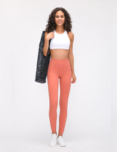 Load image into Gallery viewer, In Spring The New Sports Bra Women's Cross-beautiful Back Gathers and Runs Yoga Fitness Bra