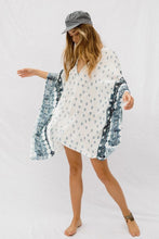 Load image into Gallery viewer, Bat Sleeve Long Sleeve Stitching Loose V-neck Summer Jacket Printed Women's Sunscreen Blouse