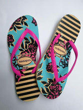 Load image into Gallery viewer, Flip-flops Women's Slippers Flat-bottom Holiday Beach Shoes Seaside Anti-skid Sandals