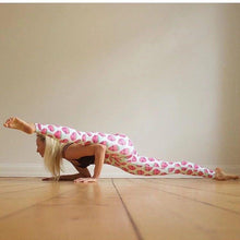 Load image into Gallery viewer, Strawberry Pattern Fresh Yoga Leggings