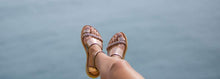 Load image into Gallery viewer, Flat bottom toe buckle with casual sandals
