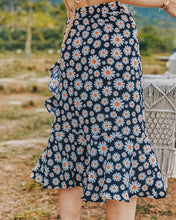 Load image into Gallery viewer, Summer Small Daisy Slim A-line Skirt Printed Trend Skirt