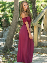 Load image into Gallery viewer, A European lady with a strapless gown