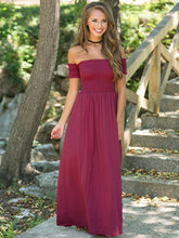 Load image into Gallery viewer, A European lady with a strapless gown