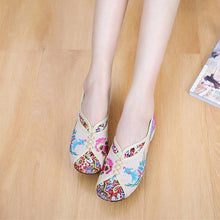 Load image into Gallery viewer, Phoenix Embroidered Old peking Vintage Flat Shoes
