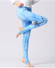 Load image into Gallery viewer, Stylish Yoga Clothes Printed Yoga Pants Women's Tight High Waist Hip Lifting and Foot Stepping Pants Sports Fitness Pants