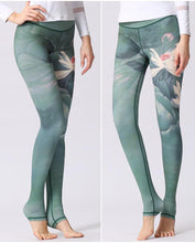 Load image into Gallery viewer, Stylish Yoga Clothes Printed Yoga Pants Women's Tight High Waist Hip Lifting and Foot Stepping Pants Sports Fitness Pants