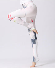 Load image into Gallery viewer, Stylish Yoga Clothes Printed Yoga Pants Women's Tight High Waist Hip Lifting and Foot Stepping Pants Sports Fitness Pants