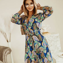 Load image into Gallery viewer, New V-neck long sleeves with a lace-up pleated dress