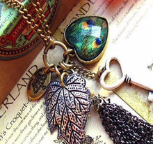 Load image into Gallery viewer, High Quality Retro Peacock Feather key Necklace