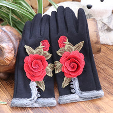 Load image into Gallery viewer, Ethnic Embroidery and Velvet Warm Embroidery Gloves Refer To Touch-screen Gloves and Velvet Cycling Five-finger Gloves

