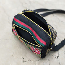 Load image into Gallery viewer, New Ethnic Style Embroidered Canvas Bag, Versatile Embroidered Bag Women&#39;s Shoulder Oblique Span Bag
