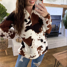 Load image into Gallery viewer, New Autumn and Winter Leisure Fashion Plush Coat Female Cow Printed Zipper Sweater
