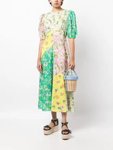 Load image into Gallery viewer, New Printing Fashion Bubble Sleeve Versatile Slim Swing Dress
