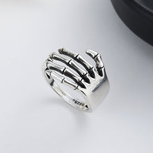 Load image into Gallery viewer, Dark Black Palm Ring Cool Hip Hop Street Ins Style Retro Old Style Fashion Skull Five Claw Ring
