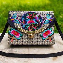 Load image into Gallery viewer, The New Embroidered Ethnic Bag, Mobile Phone Change Bag, Double-layer Small Bag, Women&#39;s Clutch Bag
