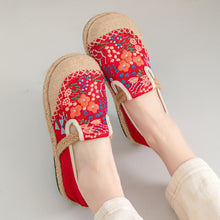 Load image into Gallery viewer, New Ethnic Style Flower Sea Embroidery Shallow Mouth Single Shoes, Original Craftsmanship Casual One-pedal Women&#39;s Shoes
