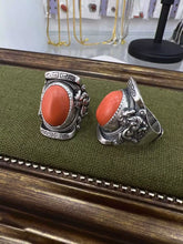 Load image into Gallery viewer, The Latest Tibetan Element Ring, Large Oval Retro Saddle, Back-shaped Ethnic Style Fashion Ring
