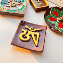 Load image into Gallery viewer, Nepal Tibetan Incense Insert Shiva&#39;s Eye Gilt Gray Pottery OM Buzz Word Round Square Seat Handmade Six Character Mantra Incense Burner
