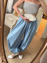 Load image into Gallery viewer, Tossy Summer Fashion Pocket Bloomers Female Trousers Pleated Loose High Waist Patchwork Bandage Streetwear Wide Leg Women Pants
