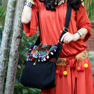 Original Ethnic Style Embroidery Bag Retro Tibetan Styl College Literary Canvas Bag Shoulder Bag Messenger Bag