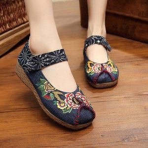 Peony Embroidered Old Peking Hook Loop Flat Shoes