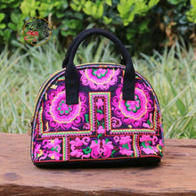 Load image into Gallery viewer, Tibet national style women&#39;s fashion women&#39;s bag embroidered bag shell-shaped small bag
