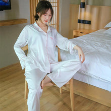 Load image into Gallery viewer, Spring and summer new women thin lace pajamas set ice silk long-sleeved noble temperament home clothes
