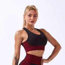 Load image into Gallery viewer, GYM Seamless Shark Seamless Sports Fitness Yoga Suit

