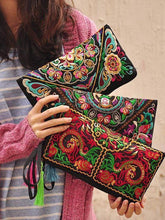 Load image into Gallery viewer, Ethnic Style Retro Embroidered Bag
