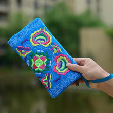 Load image into Gallery viewer, Yunnan Ethnic Embroidery Coin Purse Big Peony Women&#39;s Cloth Bag Clutch Bag
