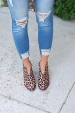 Load image into Gallery viewer, Women Winter Leopard Printed Short Boots
