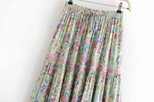 Load image into Gallery viewer, Spring New Elastic Waist Positioning Printing Large Swing Skirt
