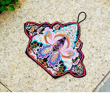 Load image into Gallery viewer, Glove ethnic style bracer women&#39;s embroidery leak finger embroidery wrist cover half finger bracelet
