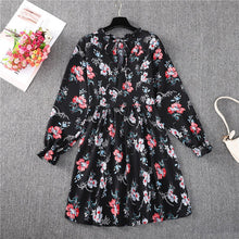 Load image into Gallery viewer, Black background small collar fashion leisure high waist A-line skirt temperament autumn and winter dress women&#39;s long sleeves
