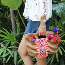 Load image into Gallery viewer, Summer straw bag woven tassel fresh travel beach holiday portable shoulder messenger bag
