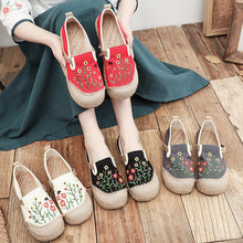 Load image into Gallery viewer, New Spring/autumn National Style Women&#39;s Shoes Small Daisy Cloth Shoes Embroidery Big Head Han Clothing Shoes

