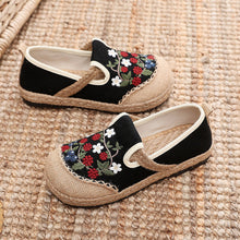 Load image into Gallery viewer, Shallow-cut cloth shoes custom-made one-pedal ethnic embroidered shoes light breathable sweat-absorbent cloth shoes.
