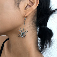 Load image into Gallery viewer, New spider earrings Halloween exaggerated Diablo European and American Earrings personality funny design sense Earrings
