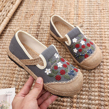 Load image into Gallery viewer, Shallow-cut cloth shoes custom-made one-pedal ethnic embroidered shoes light breathable sweat-absorbent cloth shoes.
